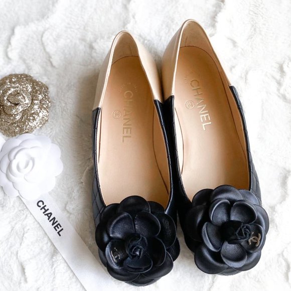 CHANEL, Shoes, Chanel Quilted Camellia Flats Beigeblack 35c Nwot